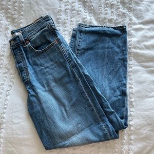 Levi’s ribcage ankle jeans